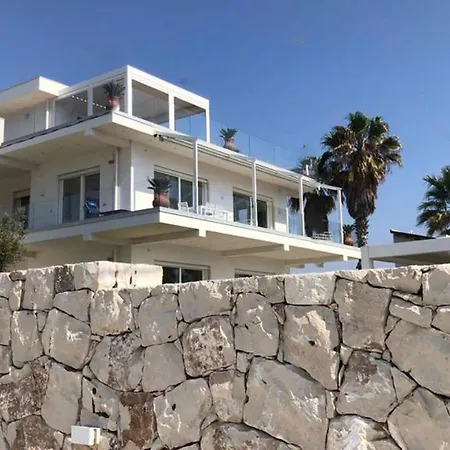 Villa Il San Carlo - *